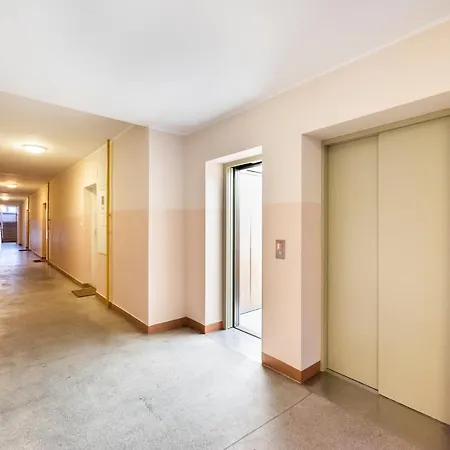 Metro Swietokrzyska Boho Aesthetic Warszawa