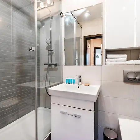 Metro Swietokrzyska Boho Aesthetic Apartmán *